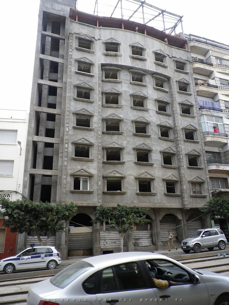 140  bd joffre immeuble en constrution et stopper.JPG